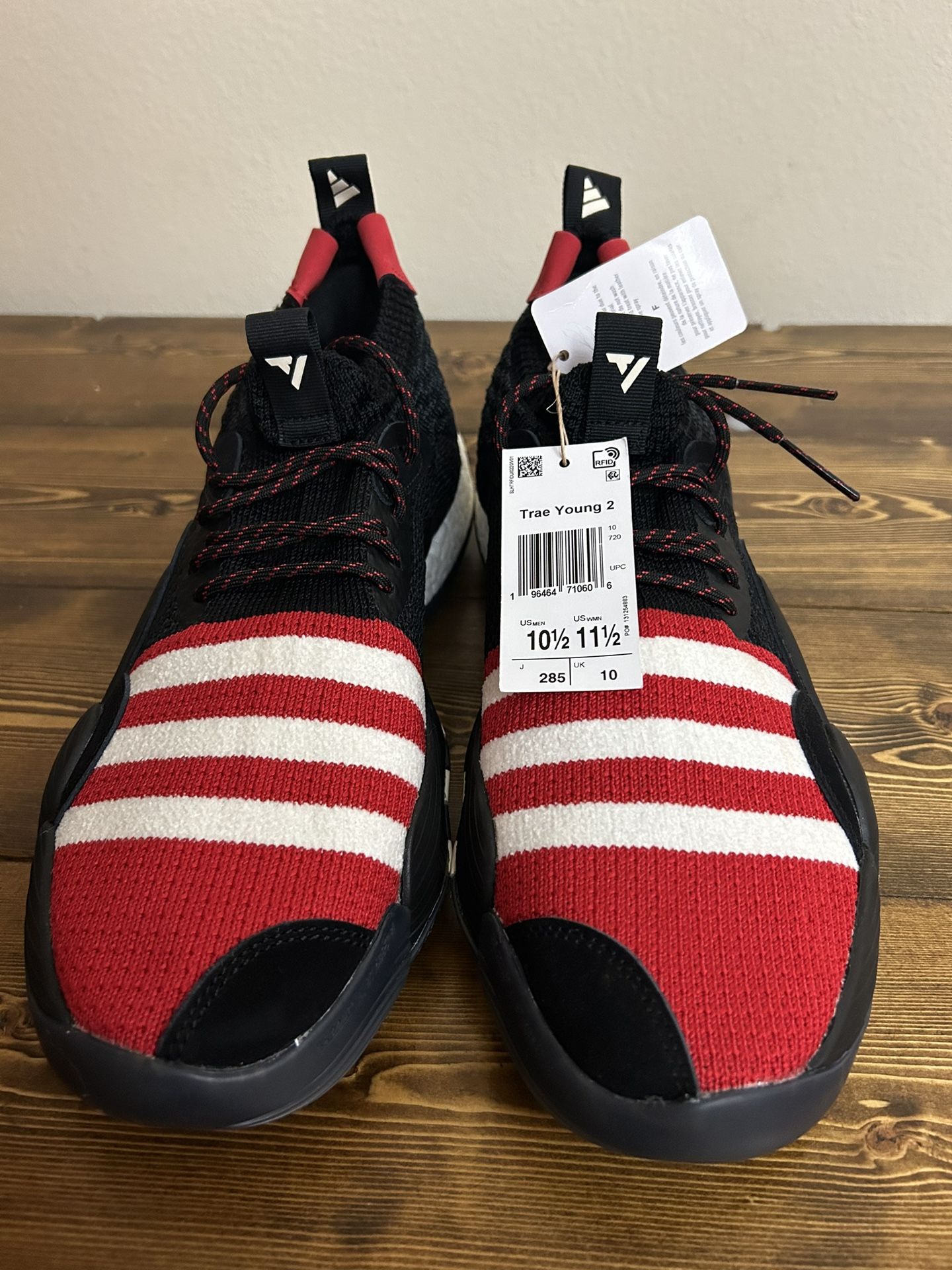 Men’s basketball shoes