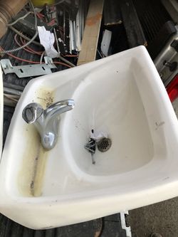 Sink commercial grade sink