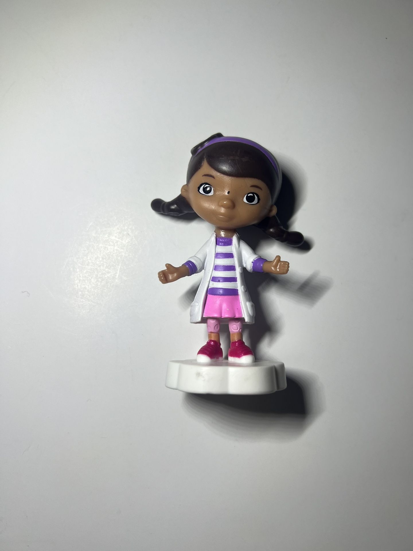 DISNEY DOC MCSTUFFINS TOY PVC Figure 3" cake topper