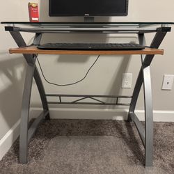 Small Computer Desk