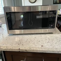 Countertop Microwave 2.0 cu. ft. LG LCRT2010ST