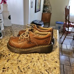 DR MARTINS. SIZE 7