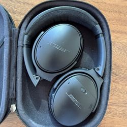Bose QuietComfort Noise Canceling Wireless Over-Ear headphones