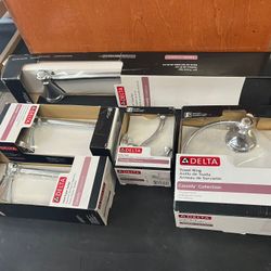 Delta Cassidy Collection Chrome Finish Bathroom Wall Decorations