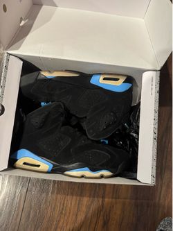 Jordan 6 UNC