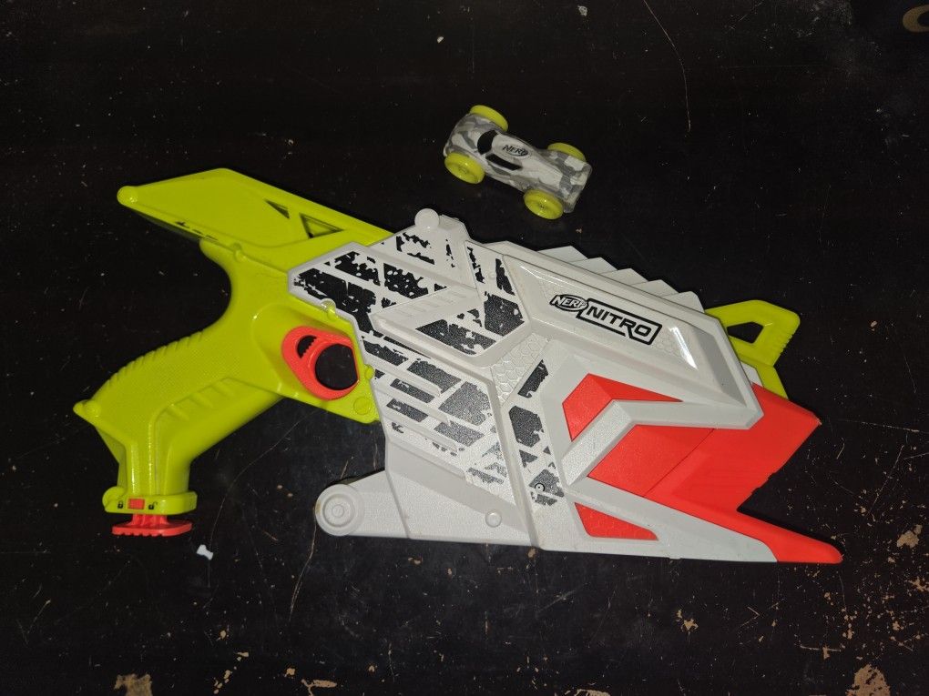 Nerf nitro foam car shooter