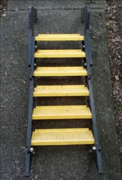 Water dog ladder