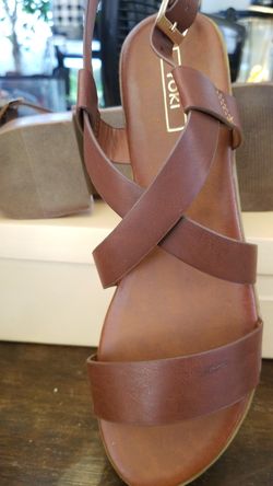 Womans sandals size 9