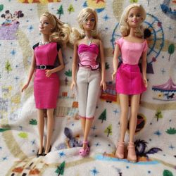 Barbies 