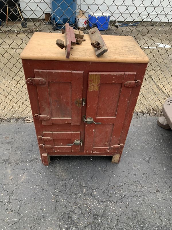 Small antique ice chest have all parts 150 for Sale in Oak Lawn, IL