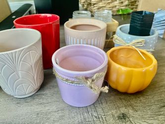 Assorted small decorative pots