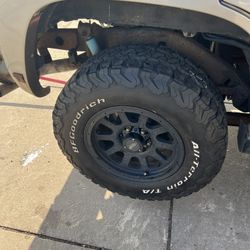 17” 6 Lug Pattern Off My 2002 Tahoe