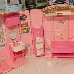 Barbie Take Along Travel Luggage Suit Case House Mattel 1995 - Please See Info