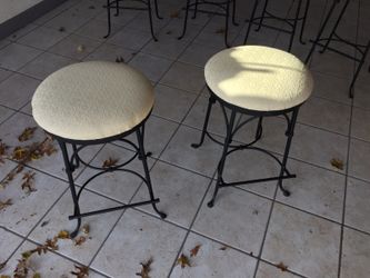 24" Stools