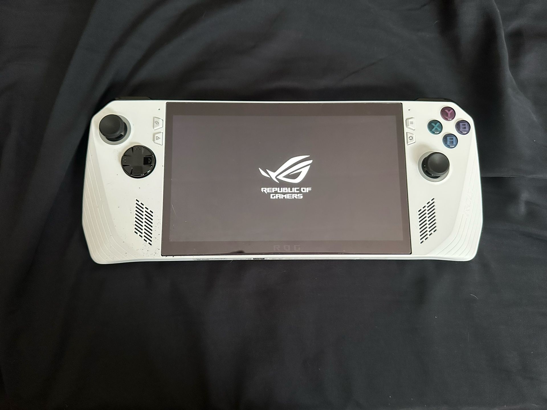 ROG Ally 512gb w/ Screen Protector & Case