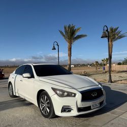 2015 Infiniti Q50