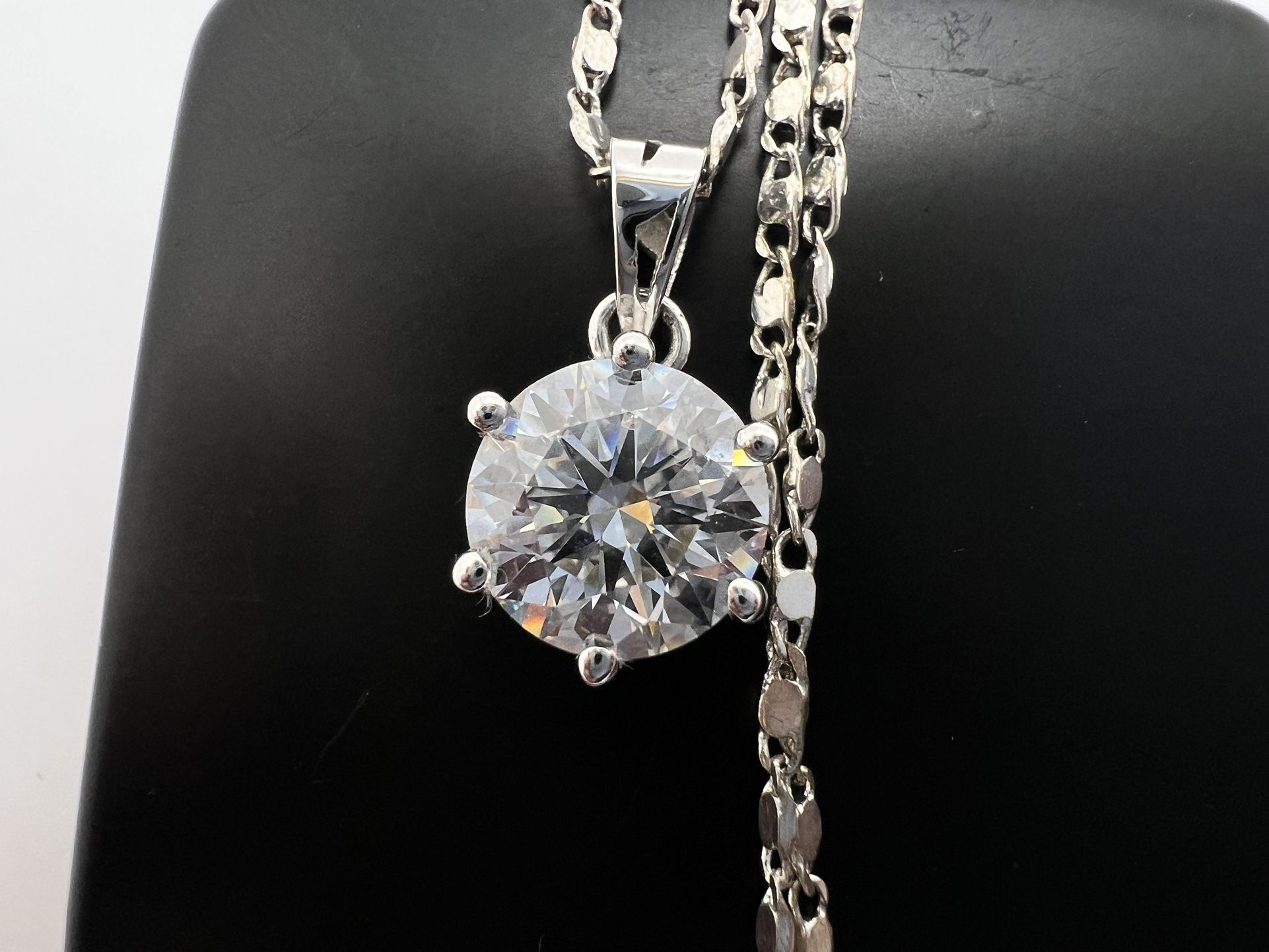 Lab Grown Diamond Round