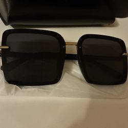 $2 Women Glasses With Case