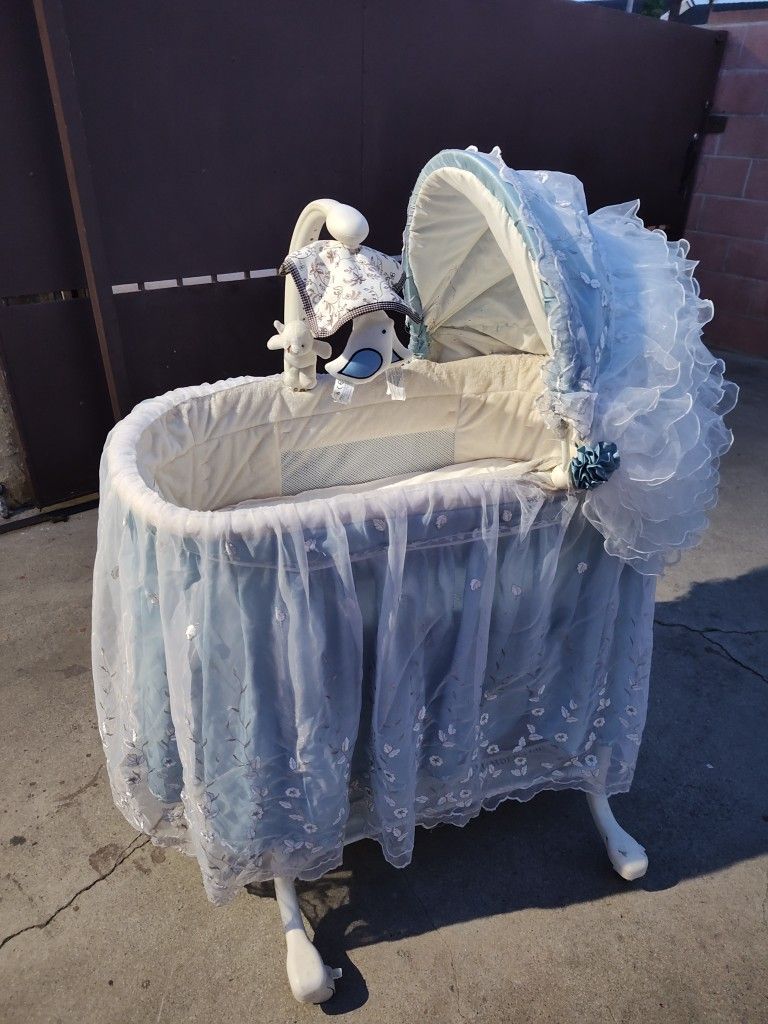 SIMMONS KIDS SLUMBER TIME BABY BASSINET