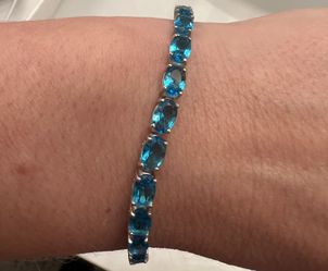 Gorgeous Sterling Silver Blue Topaz Tennis Bracelet 