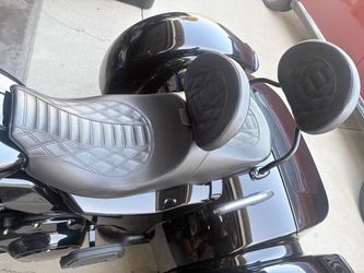 Road Glide 3 Custom Seat