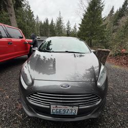 2016 Ford Fiesta 5speed Manual