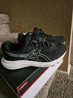 Shoes Size  8.5