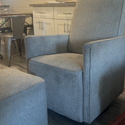 glider/rocker Chair With Matching Ottoman 