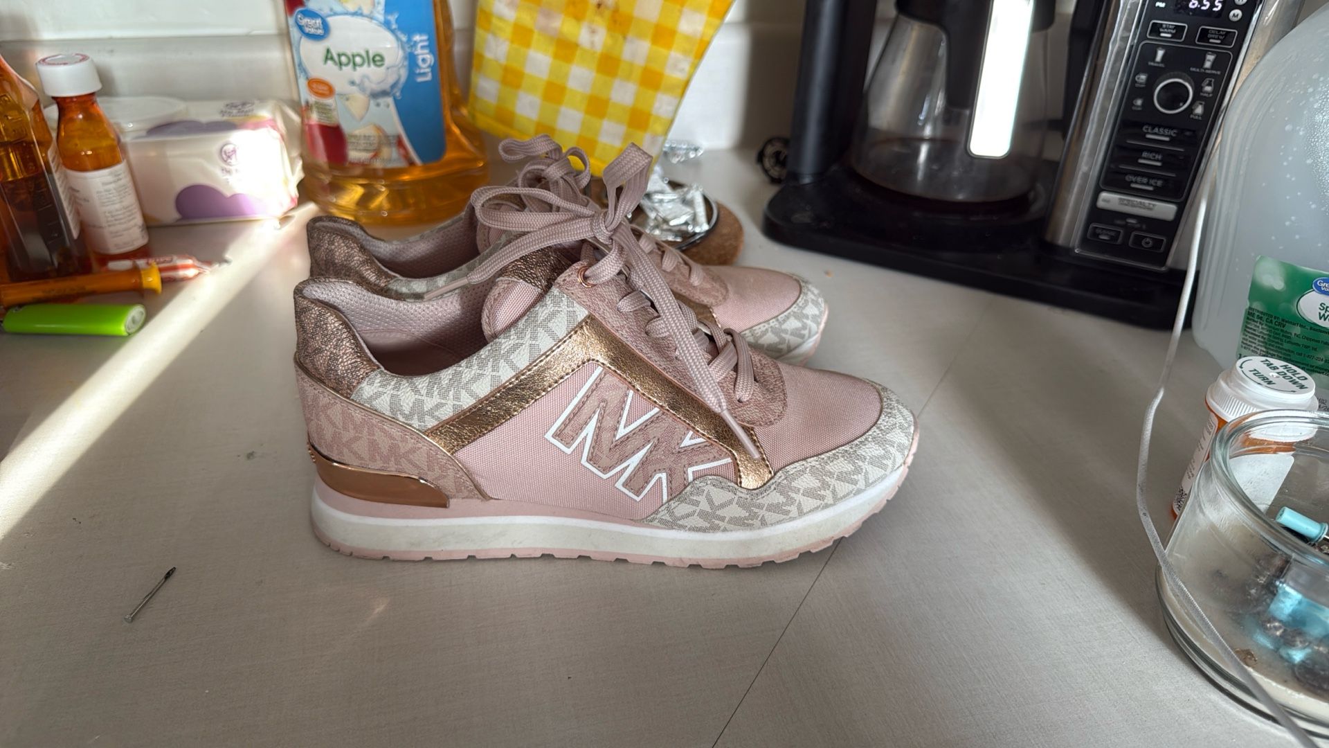 Michael Kors Shoes Size 8
