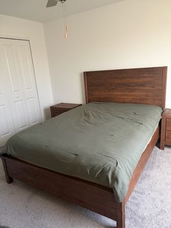 Grain Wood Furniture Montauk Pine Solid Wood Queen Bed