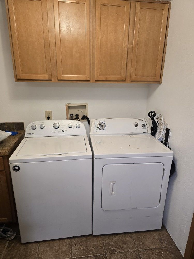 Whirpool Washer And Dryer