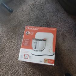 NEW Beautiful by Drew Barrymore 5.3QT Tilt-Head Stand Mixer - White Icing
Pric