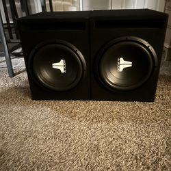 2 Subwoofers With Box