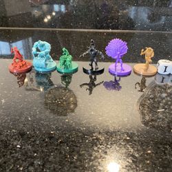 Dungeon Derby Board Game 6 Pieces Pewters & 2 Dice