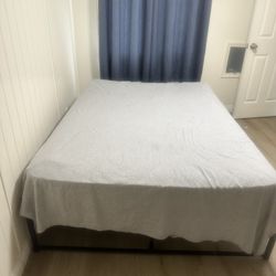 Full Size Bed With Frame 
