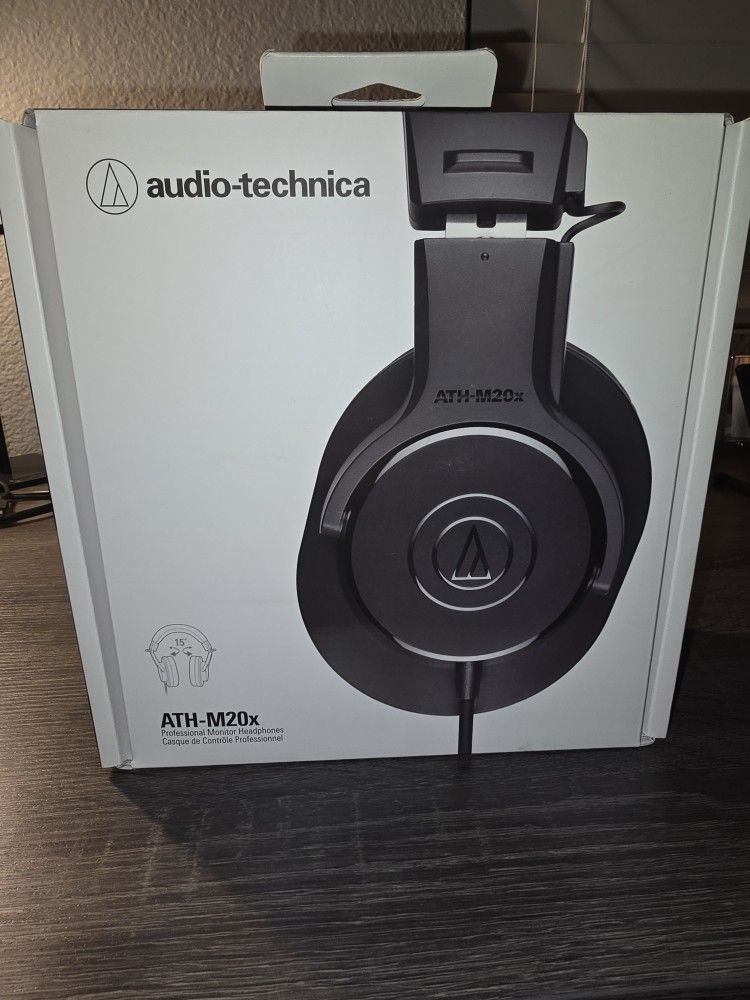 New Audio Technica ATH-20X Headphones 