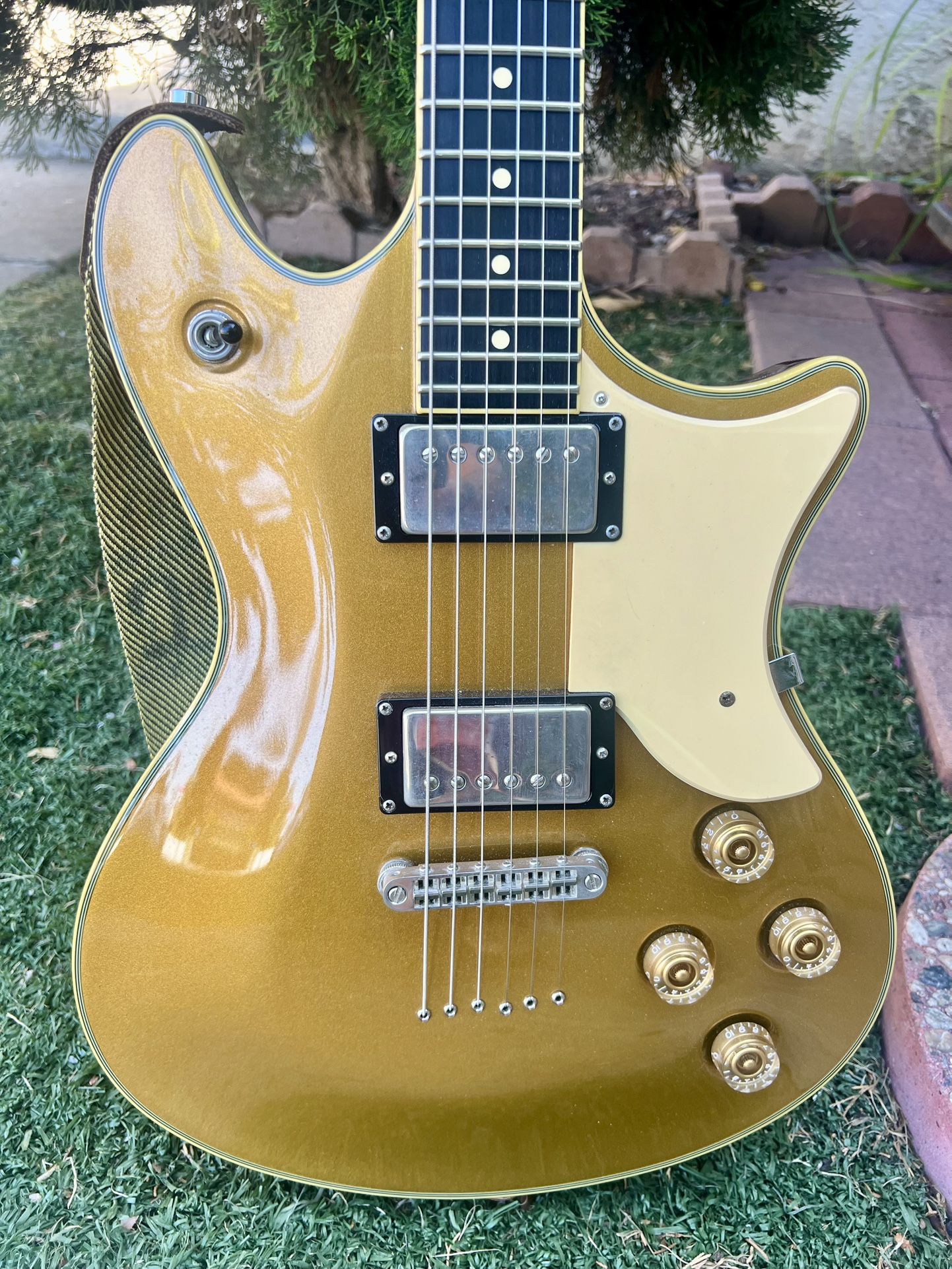 Schecter Tempest Gold Top Classic Electric Guitar