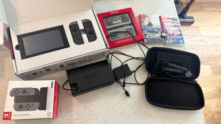 Nintendo Switch Console Set