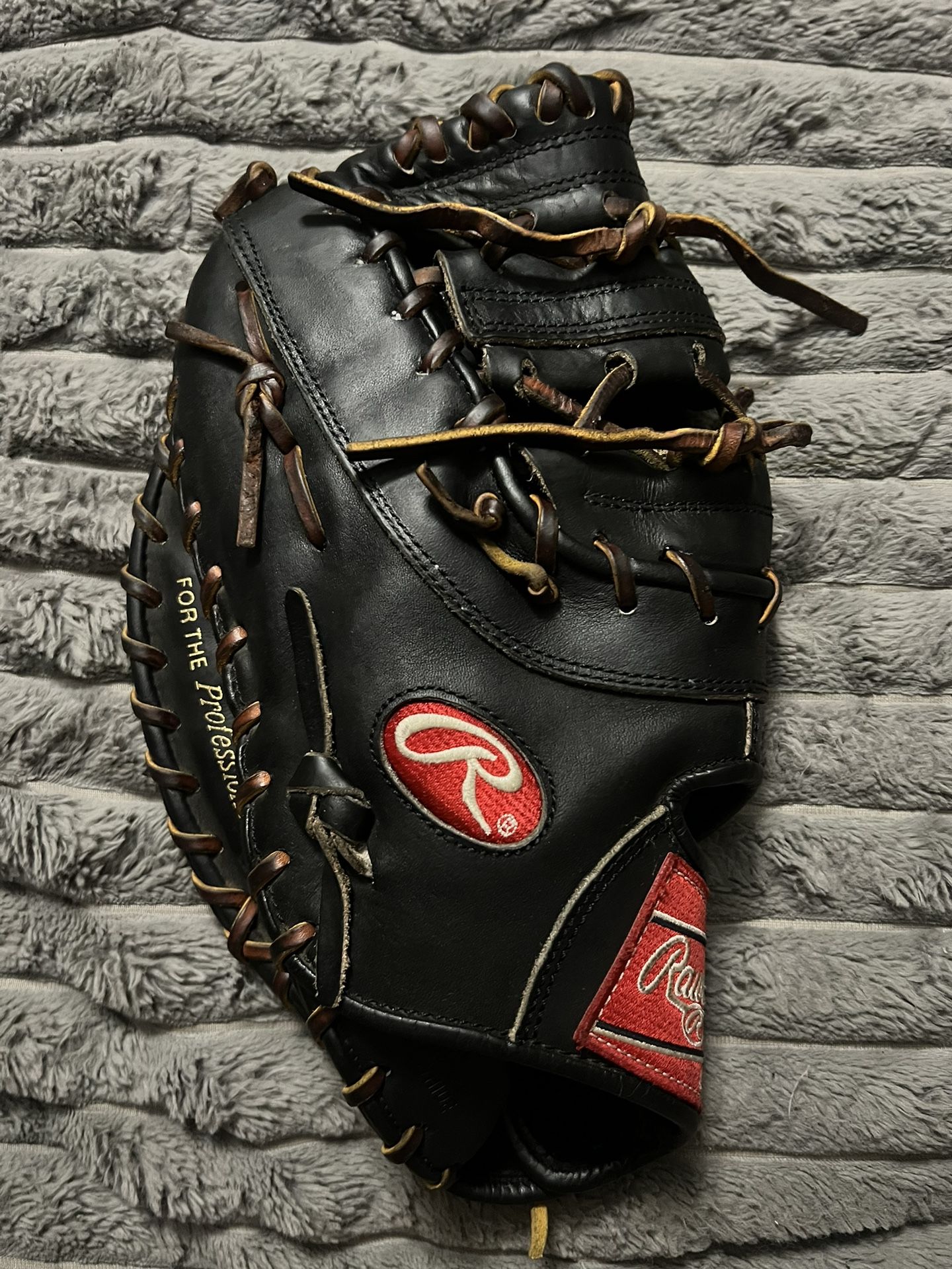 Left-Handed Rawlings Heart of the Hide Baseball First Base Mitt
