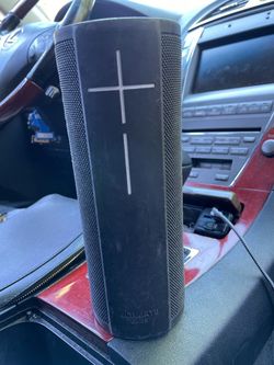 Ultimate Ears  MEGABLAST Speaker