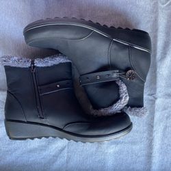 Black Booties, Size 7.5