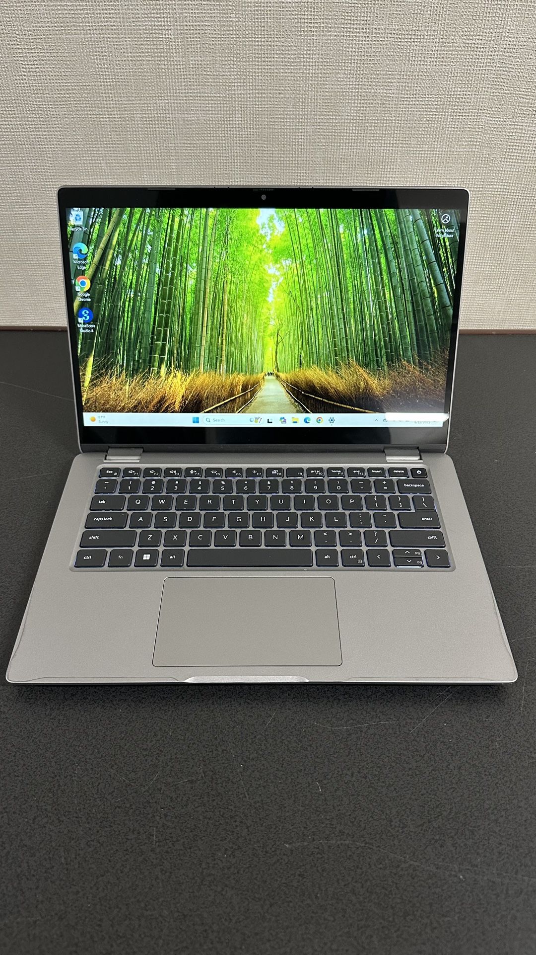 Dell Laptop Tablet 2 In 1 + Charger