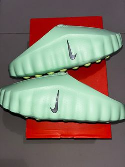 Nike Mind 001 slides