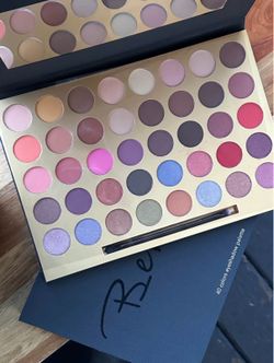 BeDenno 40 Color Eyeshadow Palettes With Mirror (price firm)