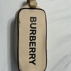 Burberry Pouch 