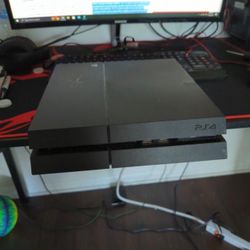 PS4 CONSOLE ONLY (COMES WITH CORD)