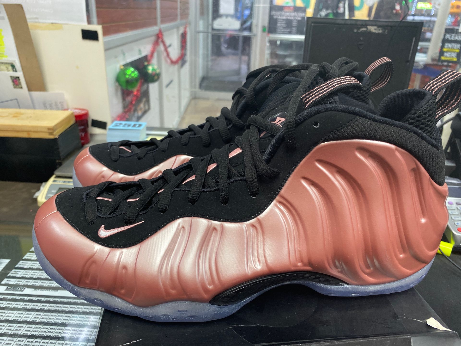 AIR FOAMPOSITE ONE “Rose Gold” (Size: 13)