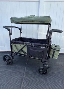 Jeep Wrangler Deluxe Stroller Wagon
