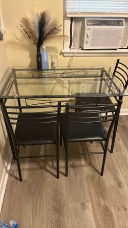 Dining room table