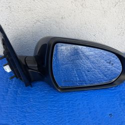 2017 2018 2019 2020 Hyundai Elantra Blind Spot Assist Right Passenger Side Mirror OEM